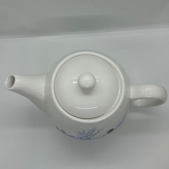 Designpac, Inc. Ceramic Blue Floral Tea Pot with Lid Melrose Park, Illinois - Picture 5 of 11